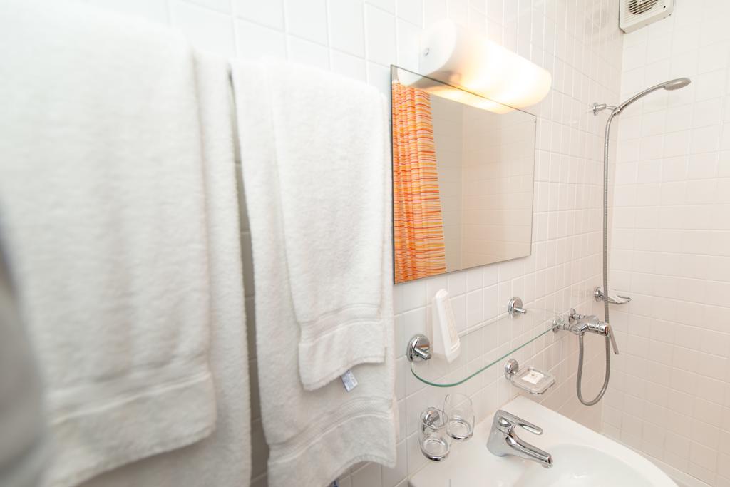 Hotel Rotes Haus ブルック 部屋 写真