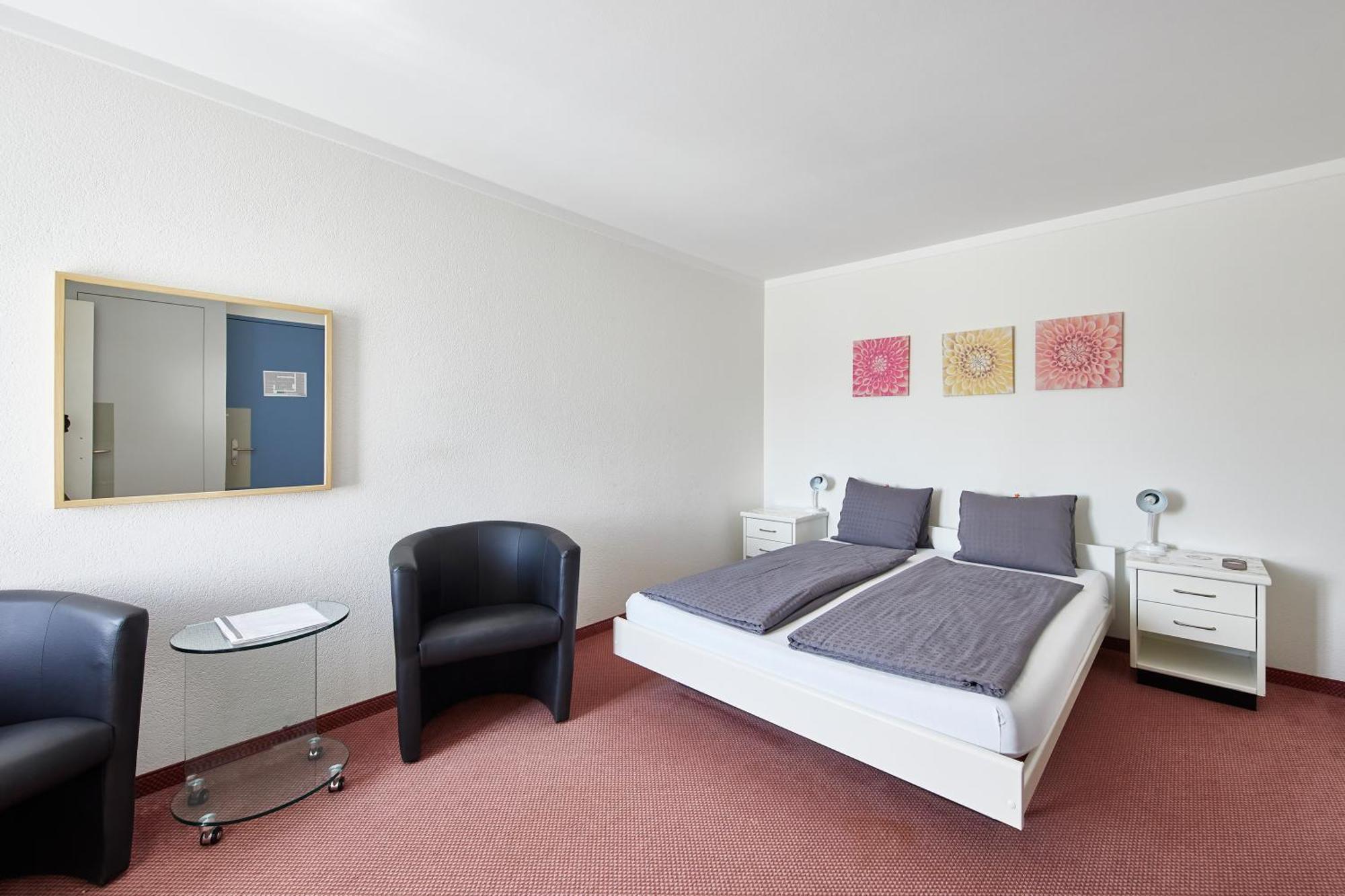 Hotel Rotes Haus ブルック エクステリア 写真