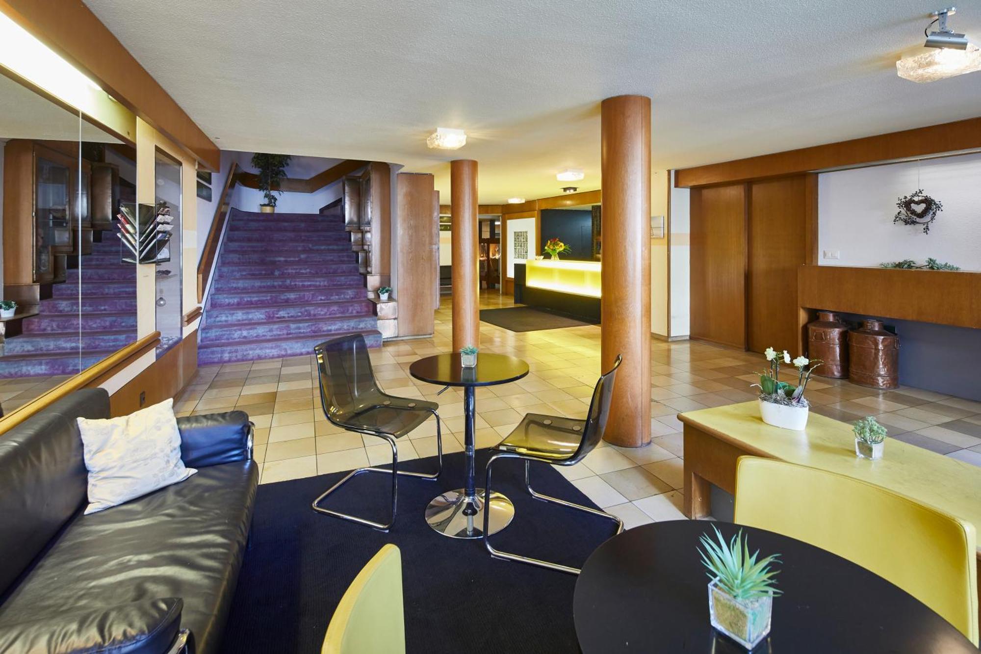 Hotel Rotes Haus ブルック エクステリア 写真